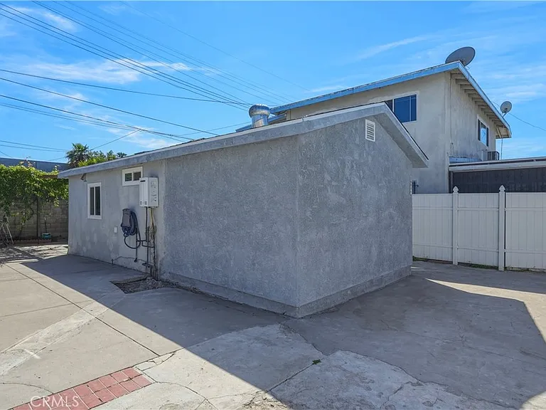 5862 Beck Ave #1/2 — Photo 3