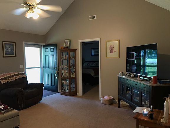 4th image of 214 Kafir Dr