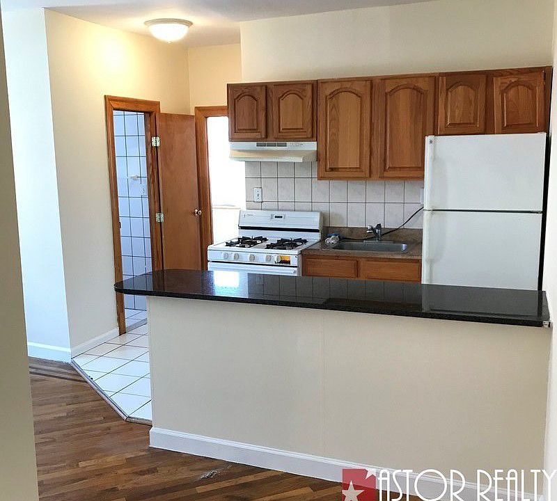 1st image of 3607 32nd St APT 3F