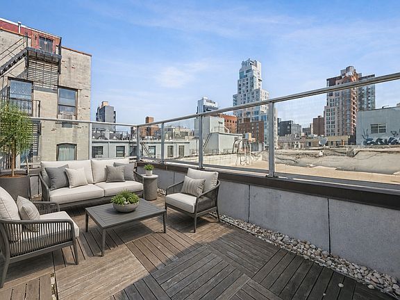 4th image of 139 Essex St #14A
