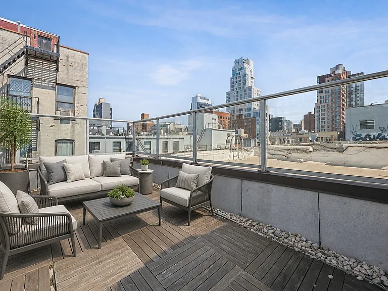 139 Essex St #14 — Photo 4