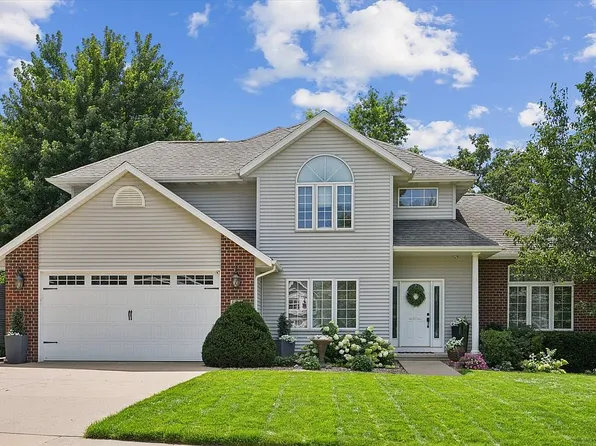 333 Oriole Ct, Tiffin, IA 52340