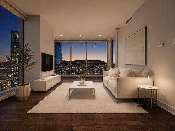 2nd image of 1300 Boulevard Rena Lavesque #O3301
