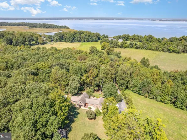 14851 Azurite Dr, King George, VA 22485