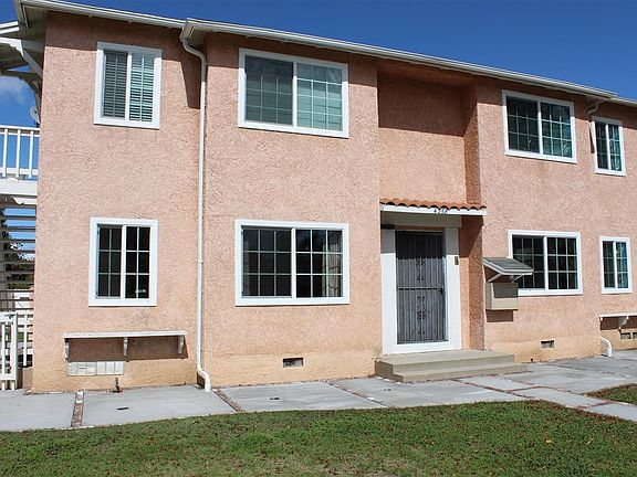 4plex. 