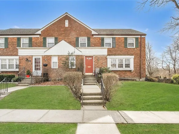 140 Robins Road #140, New Rochelle, NY 10801