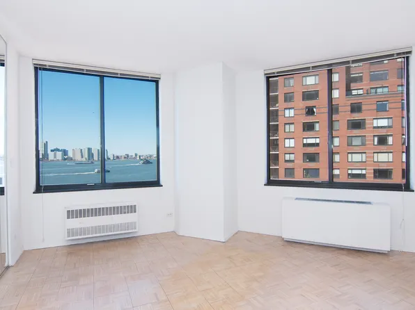 380 Rector Pl, New York, NY