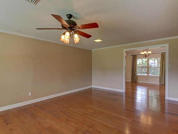 5th image of 612 Claymore Dr
