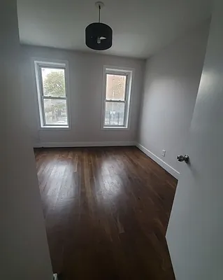 Rented by Cheskel Meisels, LREB | media 5