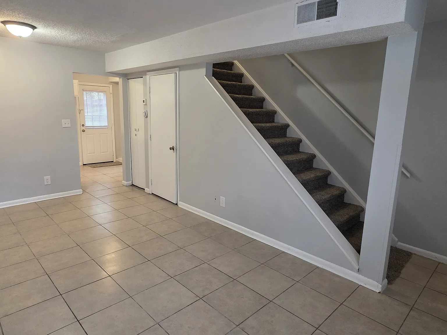 2 bed, 684 sqft, $1,125 — Photo 4