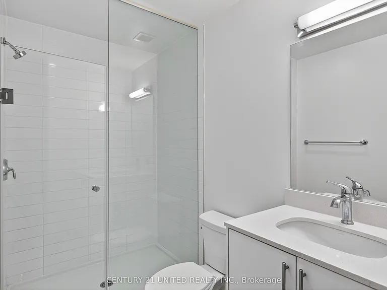 475 George St N #202 — Photo 15