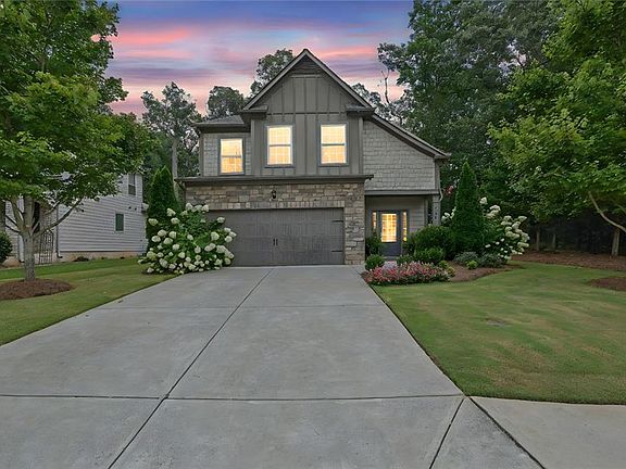 3rd image of 3990 Cordova Ln