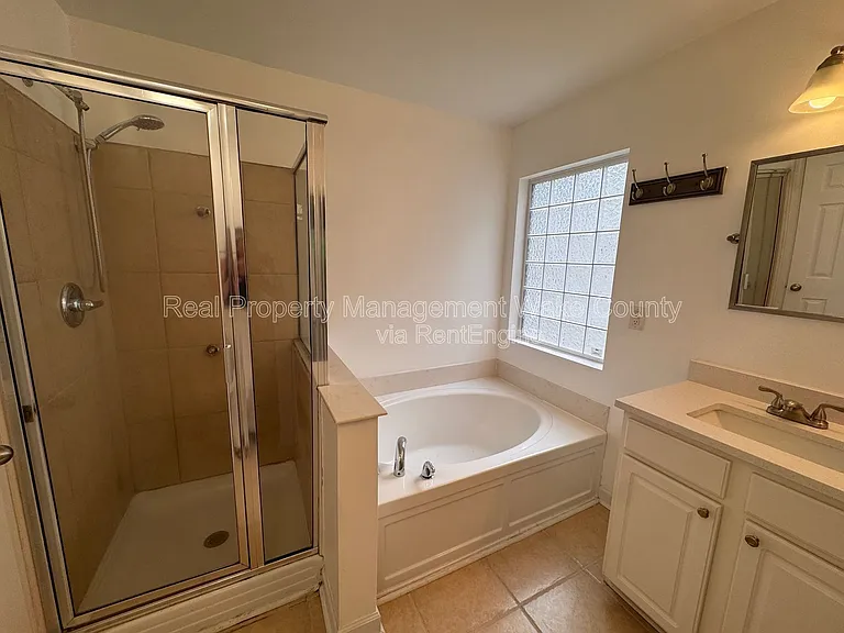 912 Spring Meadow Dr — Photo 7