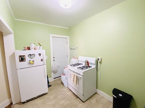 2nd image of 97 Murray St APT 7