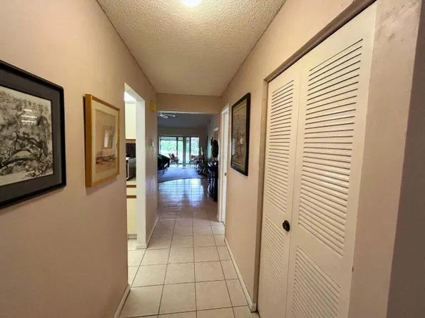 10058 Laurelwood Pl, Boynton Beach, FL 33437