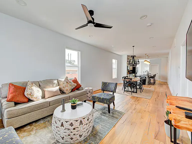 429 E Morris St #1 — Photo 14