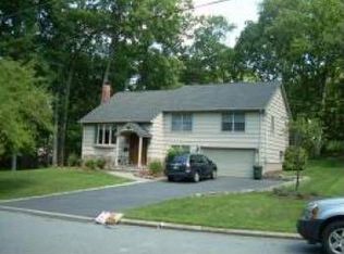 12 Dalewood Rd, Cedar Grove, NJ 07009