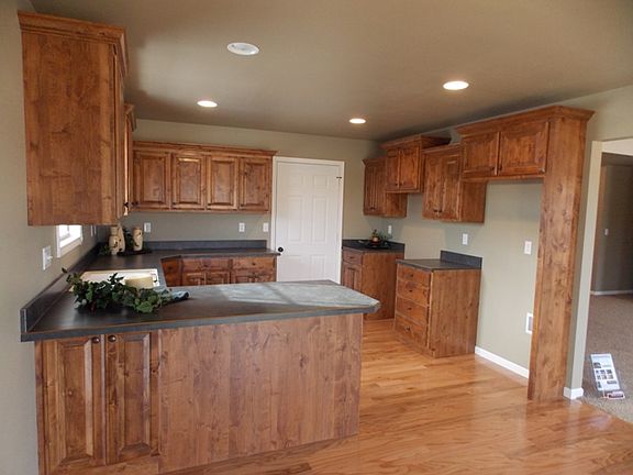Kitchen/Custom Cabinets