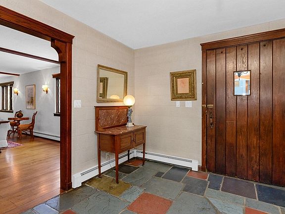 4th image of 764 Hammond St