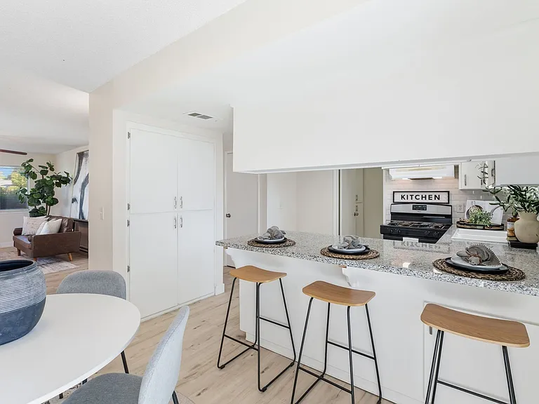 4779 N Cedar Ave #105 — Photo 8