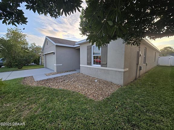 2nd image of 442 Pink Coral Ln