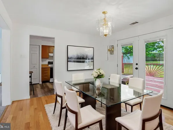 8933 Hobart St, Upper Marlboro, MD 20774