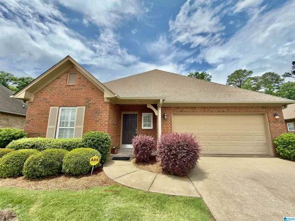 337 Creekside Ln, Pelham, AL 35124