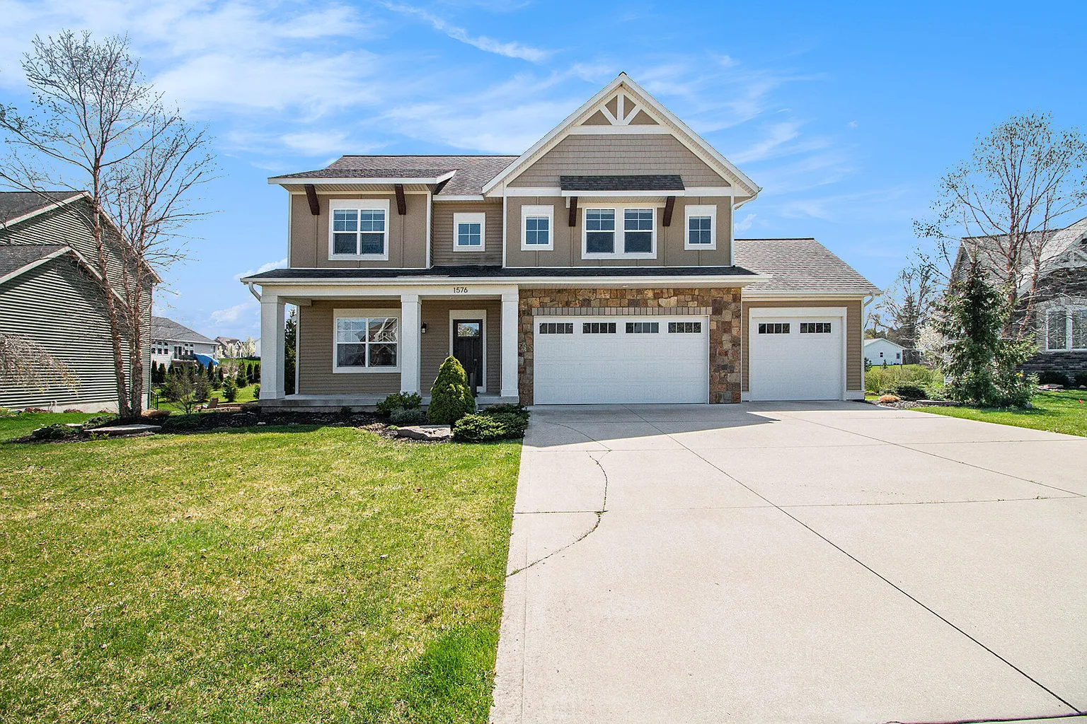 1576 Cape Rachelle Dr photo 1