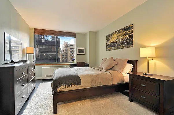 Sold by Corcoran | media 20