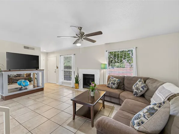 3303 W Greenridge Dr APT 8, Houston, TX 77057