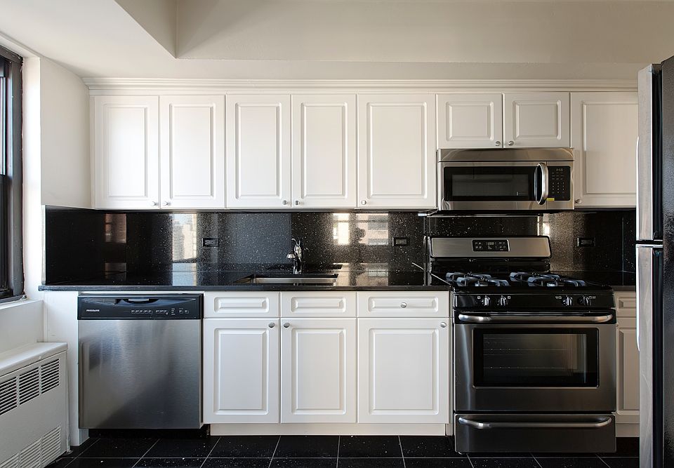 1st image of 305 E 86th St #1PE