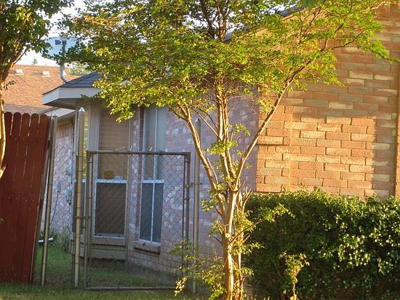 2nd image of 444 Kimmel Dr