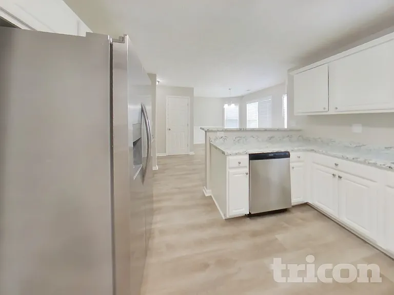 373 Adams Lake Dr — Photo 6