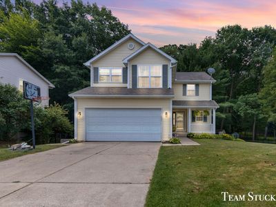 520 Shaw Estates Dr NE, Rockford, MI, 49341