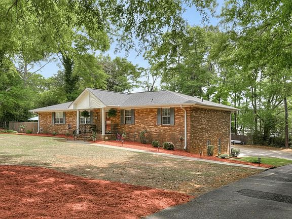 2nd image of 113 Kalmia Cir