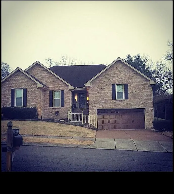 37787 Elliot St photo 1