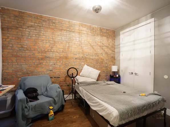 1689 Gates Avenue image 12 of 21