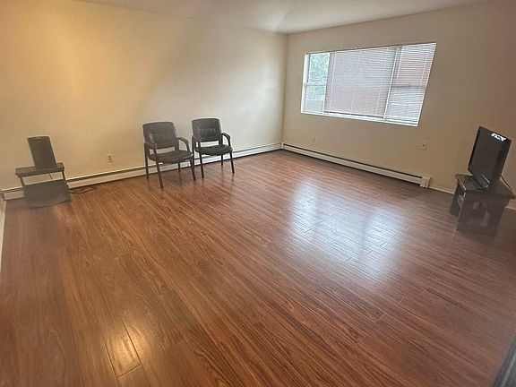 3rd image of 120-31 Brewer Blvd Unit 2
