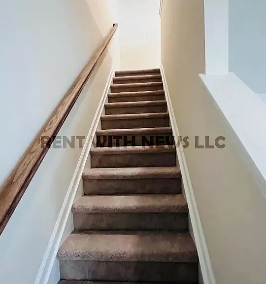 851 McKenzie Park Ter — Photo 5