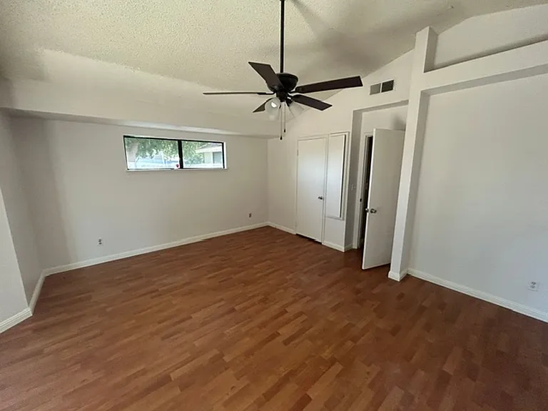 4927 W Hemlock Ave — Photo 11