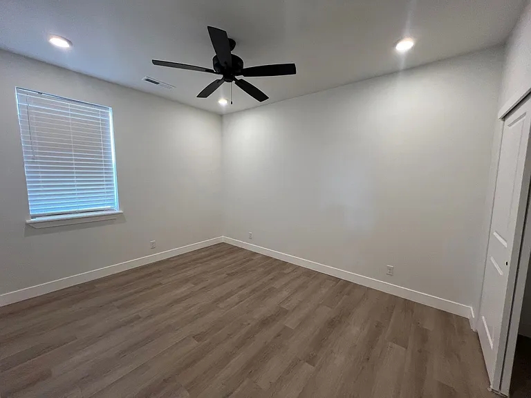 702 W Cedar Hill Dr — Photo 17