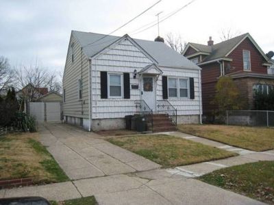 13525 242nd St, Rosedale, NY, 11422