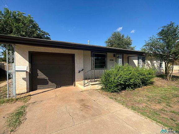 3rd image of 208 Sandia Dr