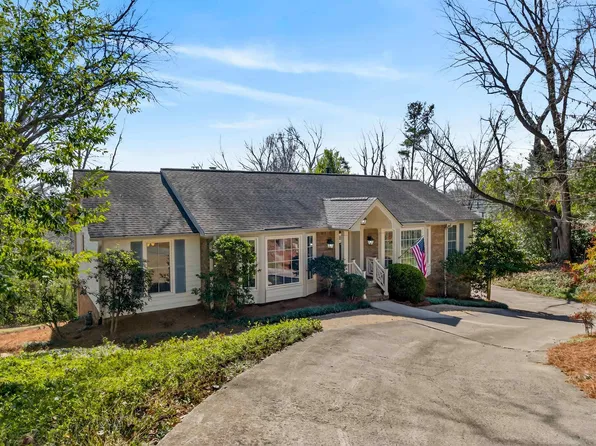 3737 Crest Brook Rd, Birmingham, AL 35223
