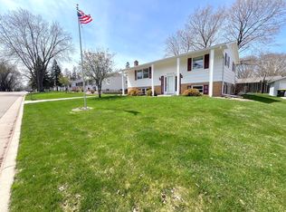 1608 7 1/2 St SW, Willmar, MN 56201