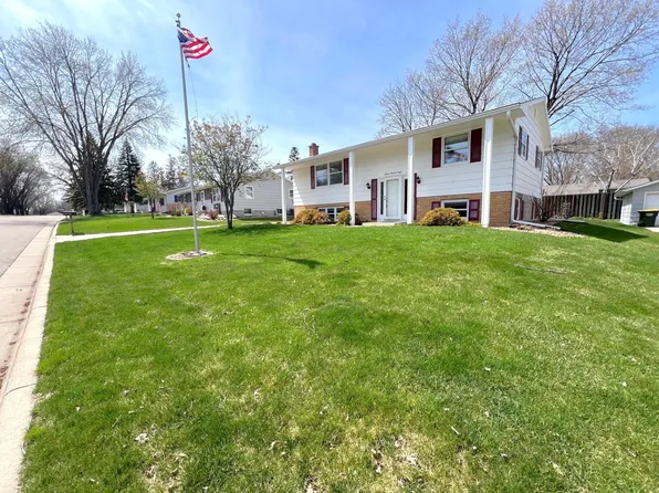 1608 7 1/2 St SW, Willmar, MN 56201