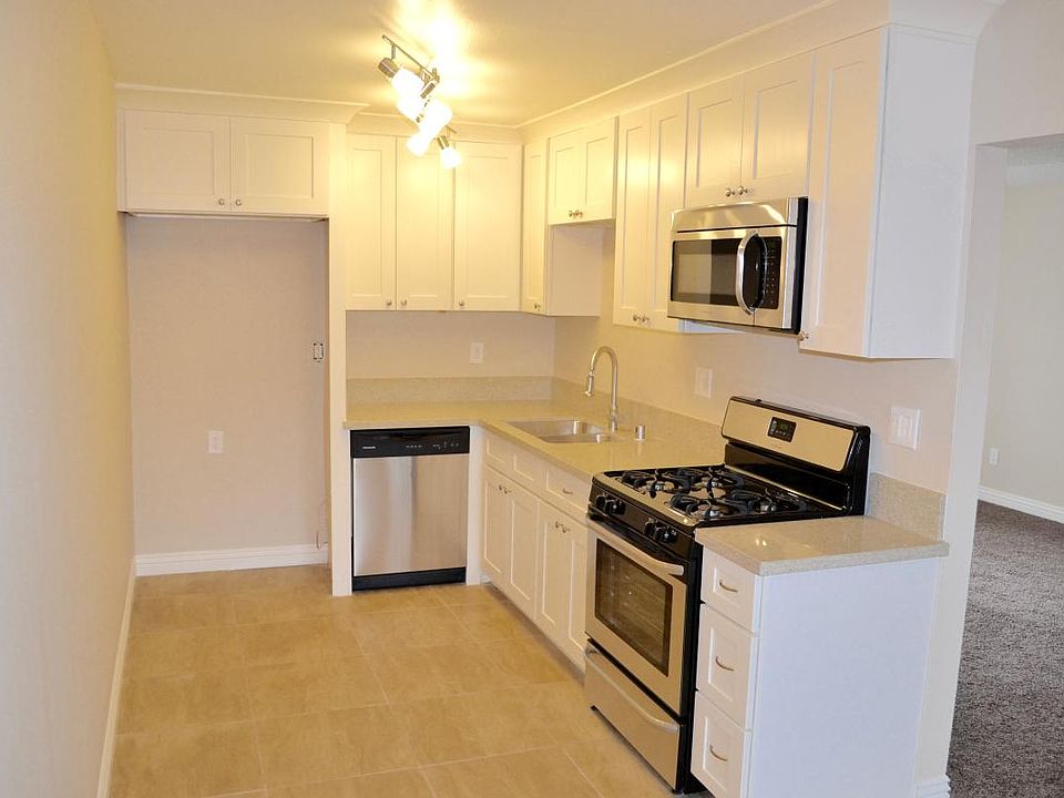 1st image of 15551 Boleyn Cir APT B