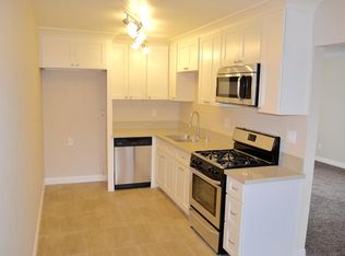 15551 Boleyn Cir APT B, Tustin, CA 92780