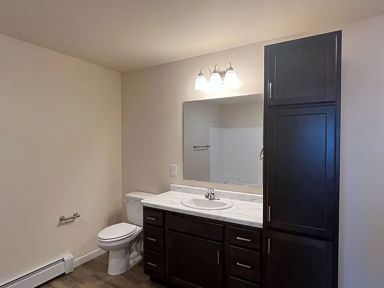 713 Caroline St — Photo 175