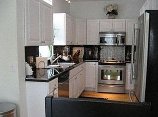 2654 Crooks Rd #1, Royal Oak, MI 48073